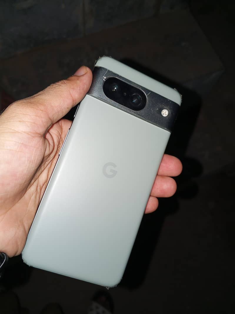 Google Pixel 8 1