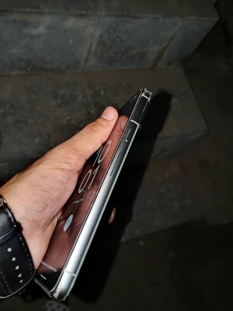 Google Pixel 8 2