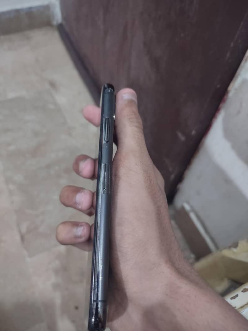 Apple iPhone X 2