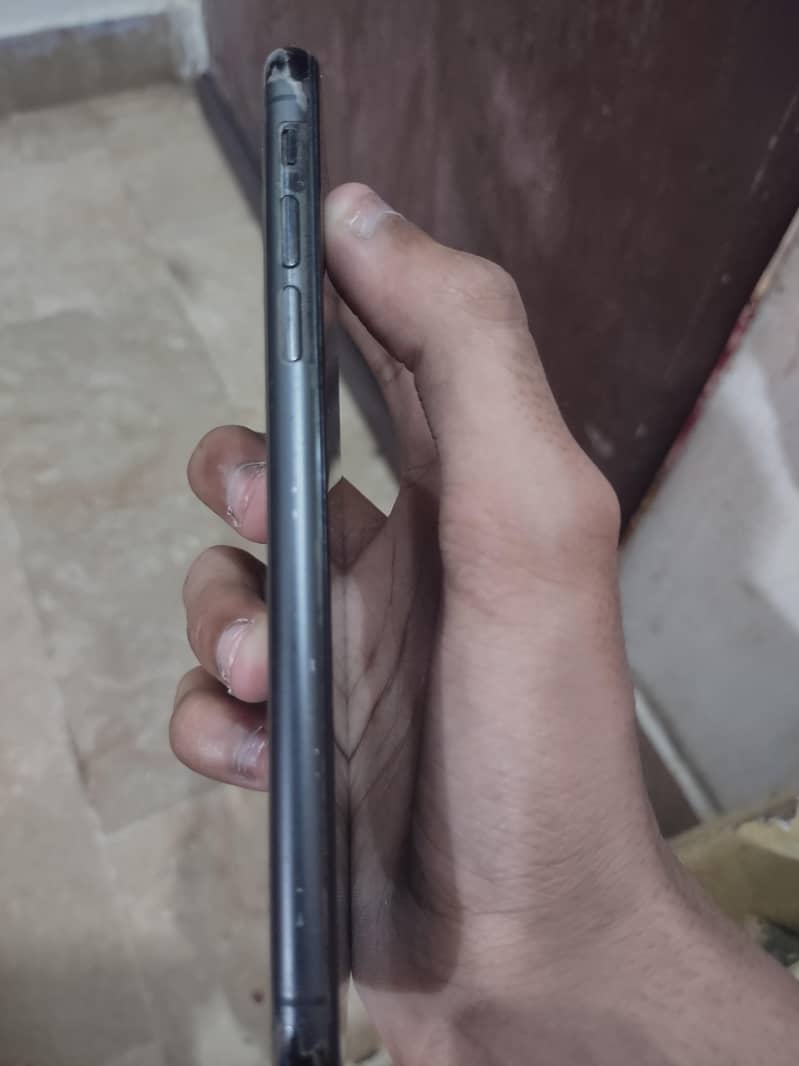 Apple iPhone X 3