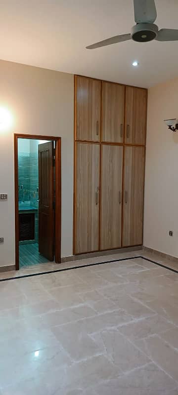 1 KANAL HOUSE FOR RENT