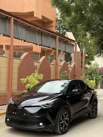 Toyota C-HR 2019 G LED Full original
