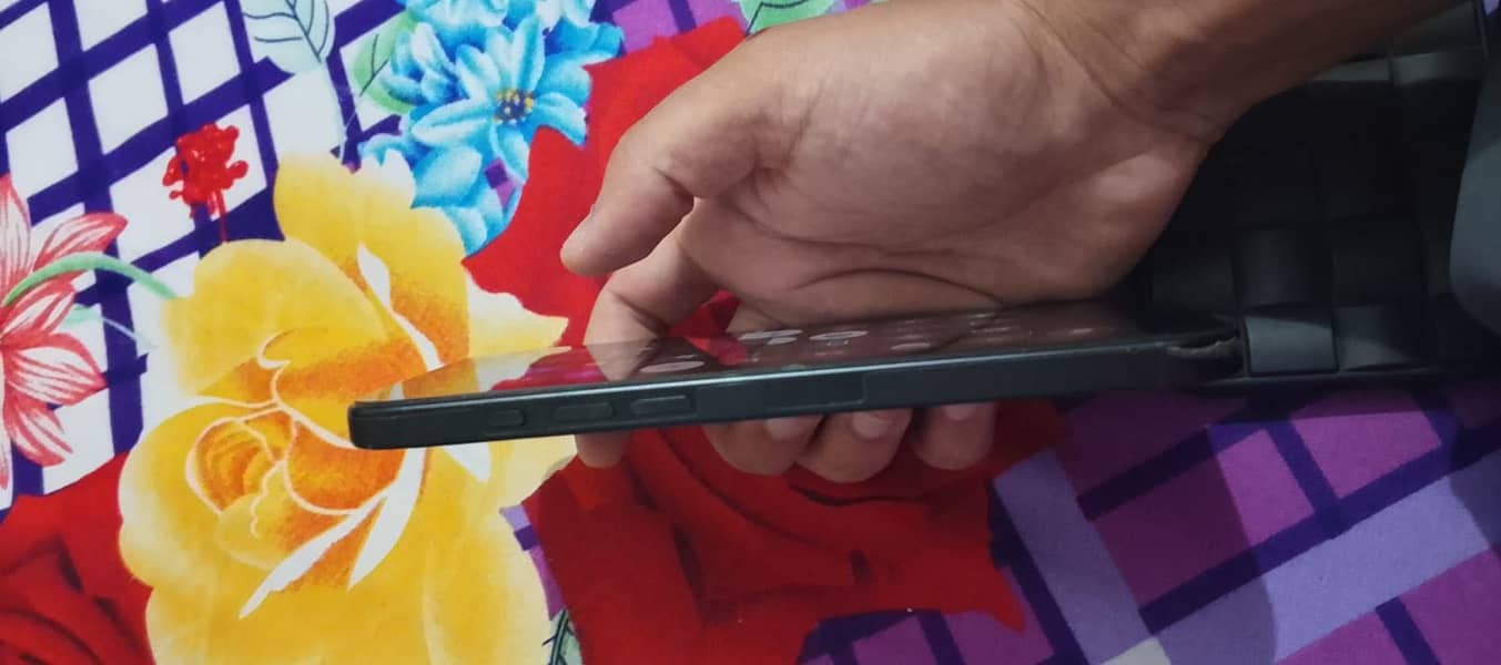 Apple iPhone 16 Pro Max 3