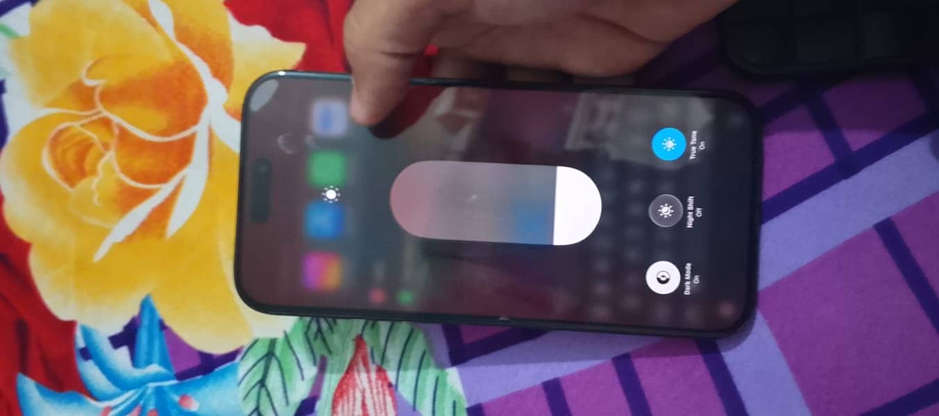 Apple iPhone 16 Pro Max 6