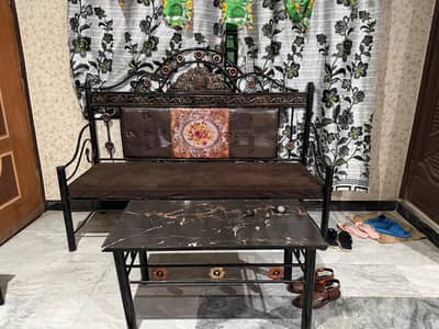 5seater sofa with table for sale in 25000