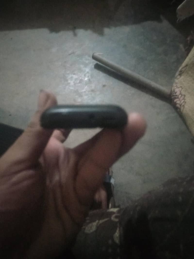 QMobile SL100 2