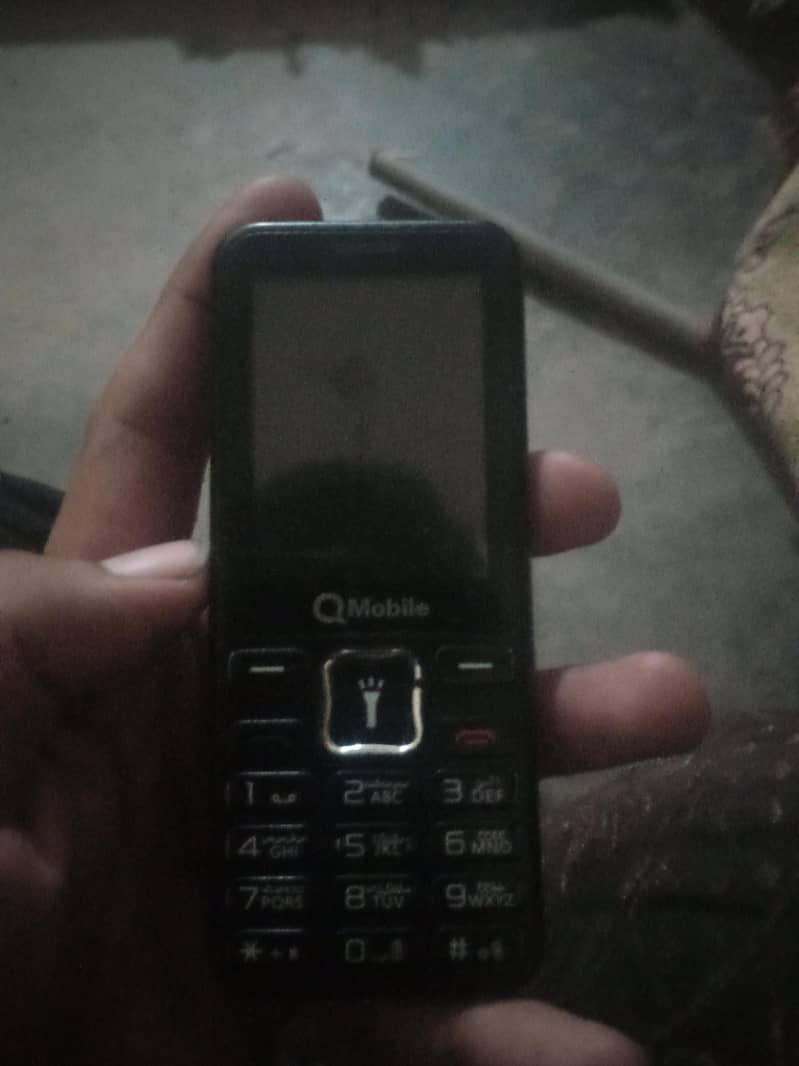 QMobile SL100 4