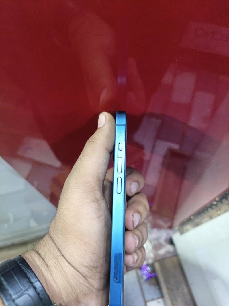 Apple iPhone 13 3