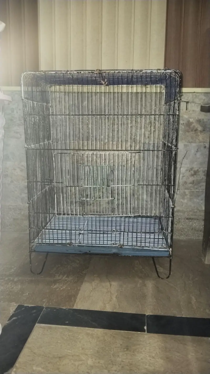 cage for sale bilkul Sahi he bas Thora SA damaged he — photo 2