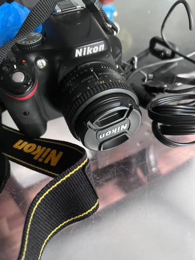 Nikon D5200 + 50mm f/1.8D — Excellent Condition