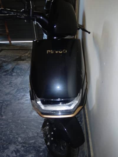 Electric Scooty Reevo A12 for Sale - Excellent Condition