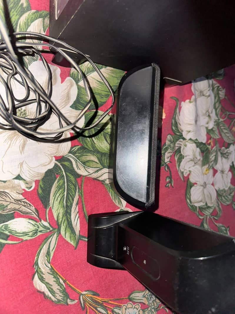 lunar and edifier speaker 1