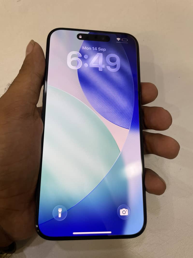 Apple iPhone 15 Pro Max 2