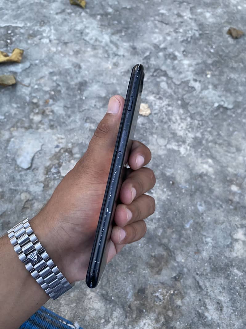 Apple iPhone 7 Plus 2