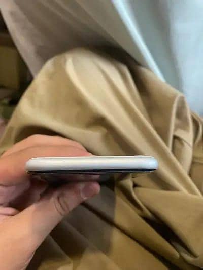 Apple iPhone SE 3