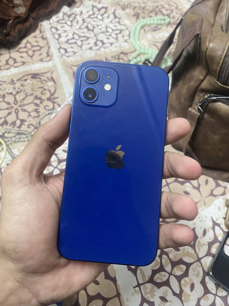 Apple iPhone 12 3