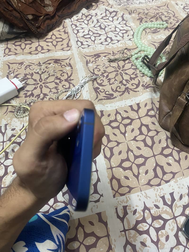Apple iPhone 12 5