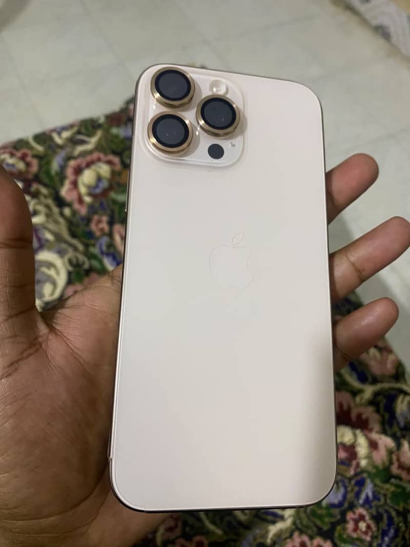 Apple iPhone 16 Pro Max 0