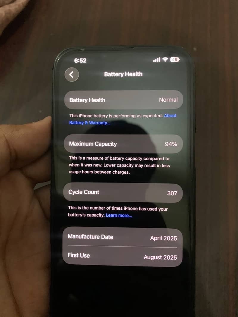 iPhone 16e 2