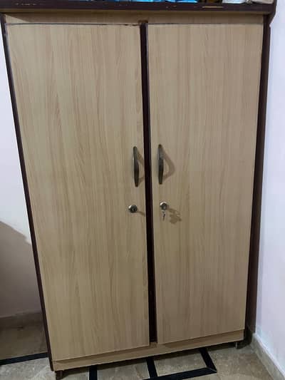 2-Patti Wooden Almari for Sale