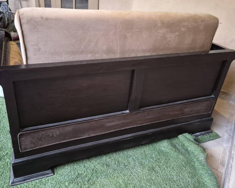 2 seater sofa 3