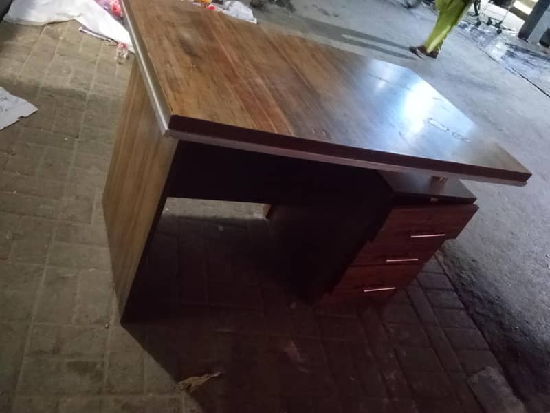 office tabe 1