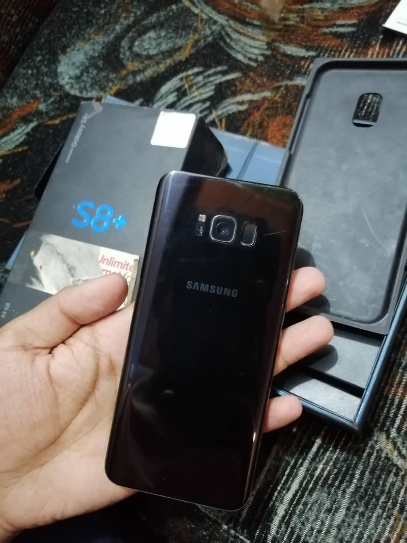 qSamsung Mobile S8 Plus 0