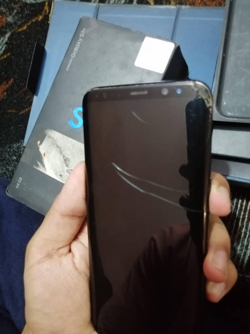 qSamsung Mobile S8 Plus 6