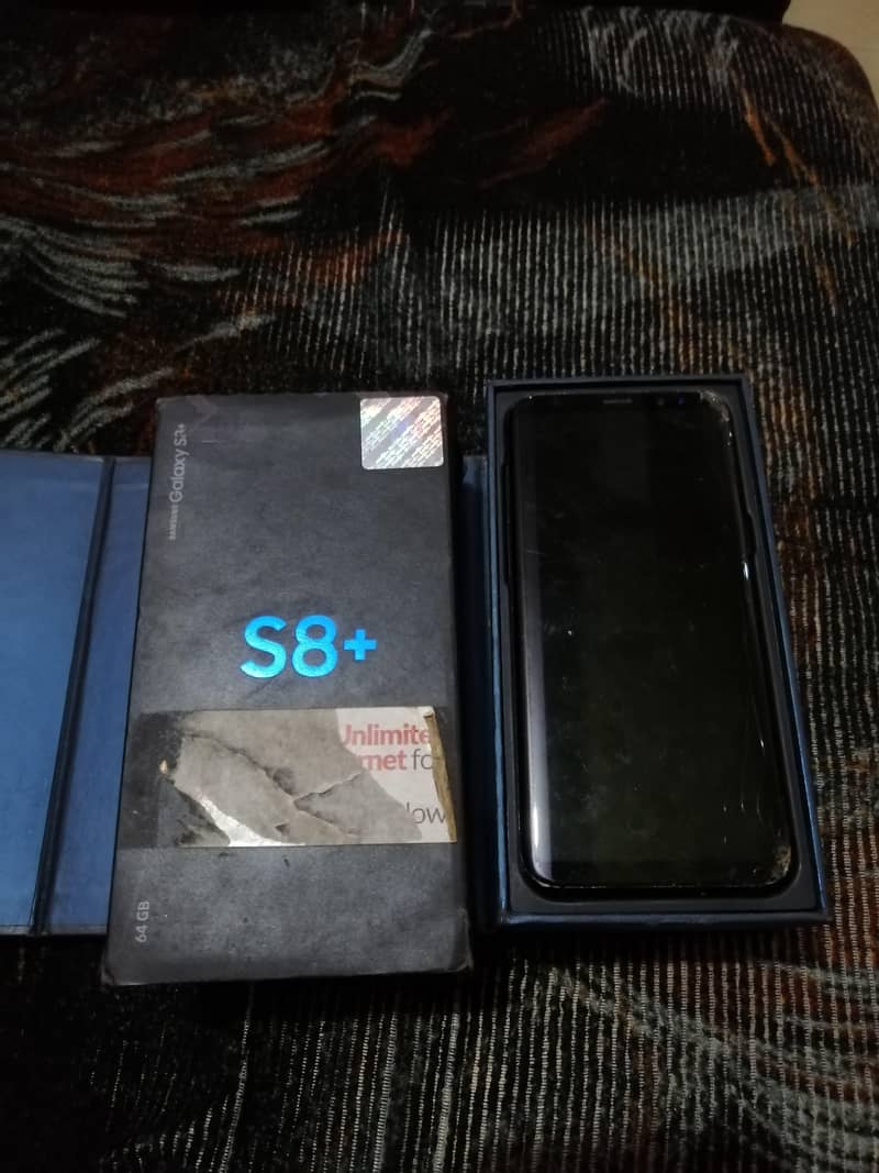 qSamsung Mobile S8 Plus 8