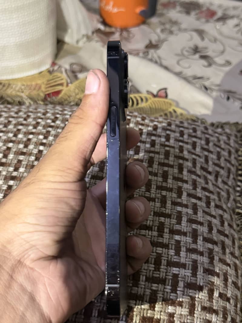 Apple iPhone 14 Pro Max 6