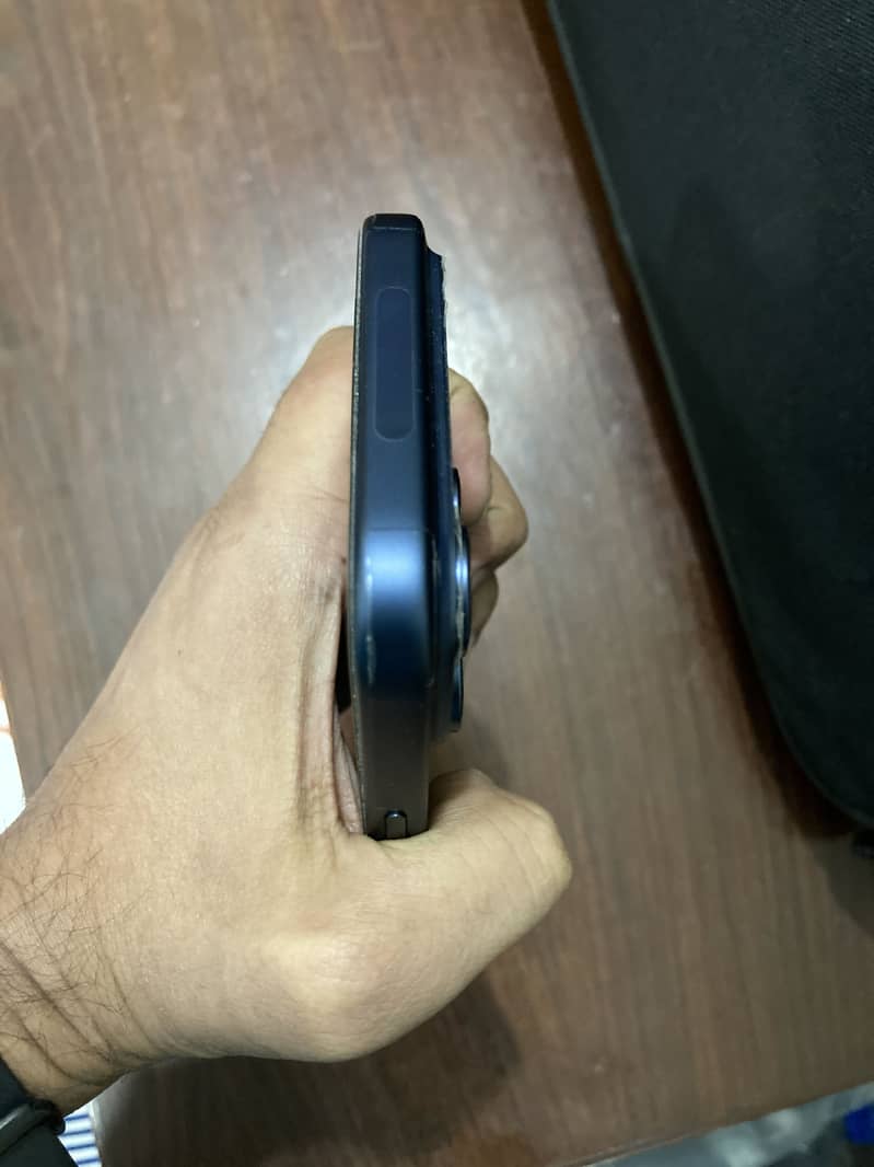 Apple iPhone 17 Pro Max 7
