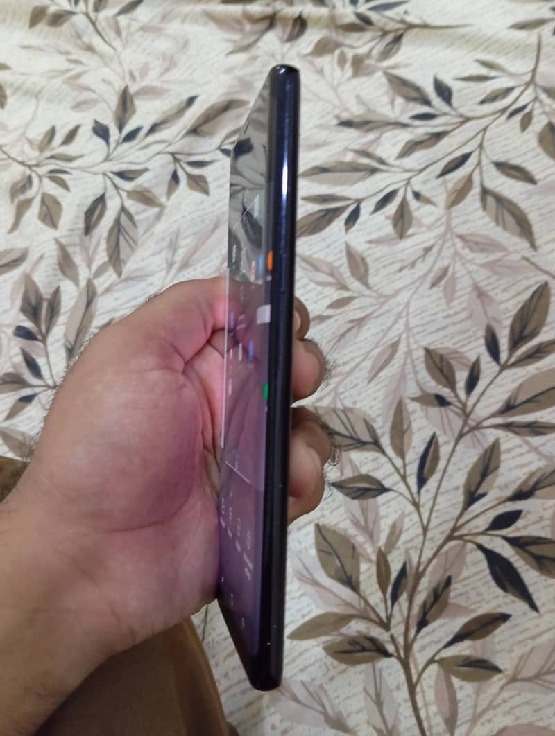 Samsung Mobile Note 8 1