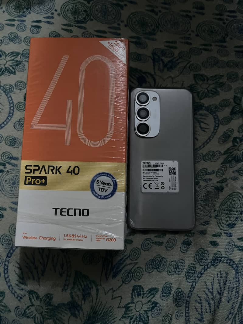 Tecno spark 40 pro plus 4