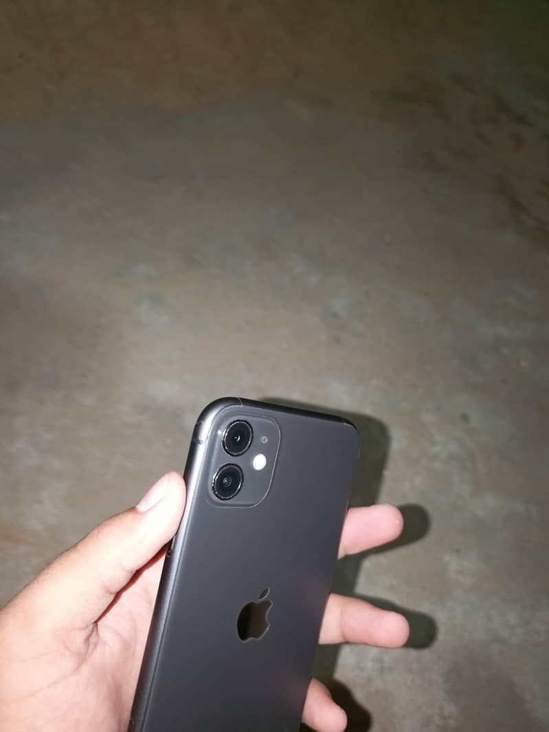 iphone 11 with box 0