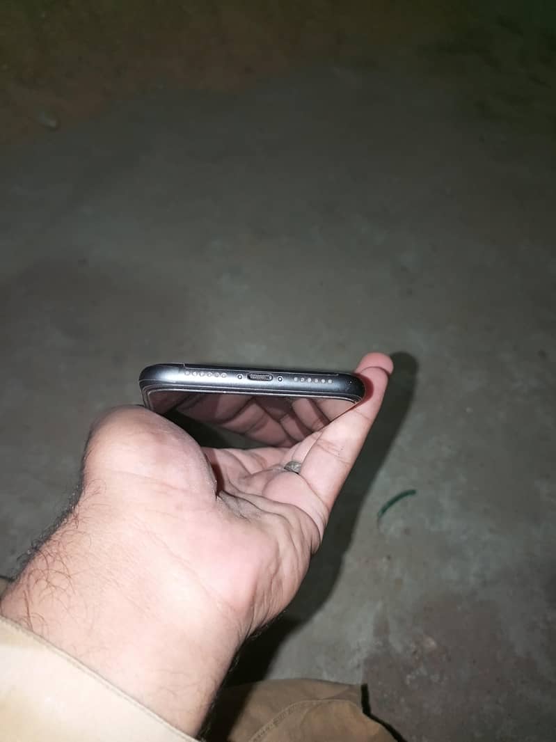 iphone 11 with box 1