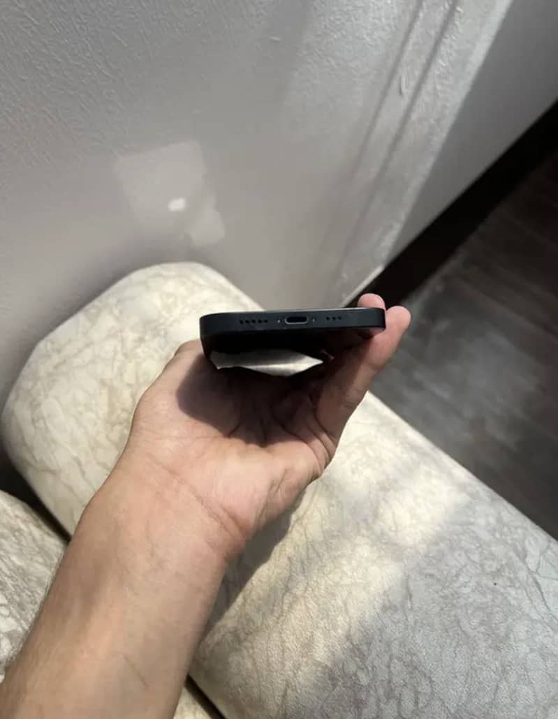 Apple iPhone 14 2