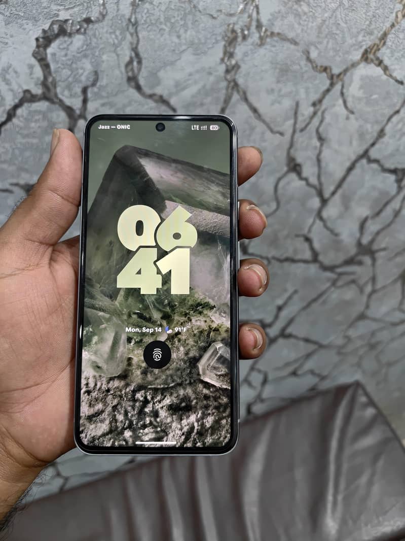 Google Pixel 8 1