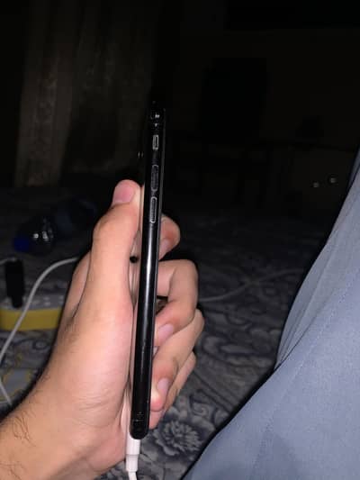 Apple iPhone 7