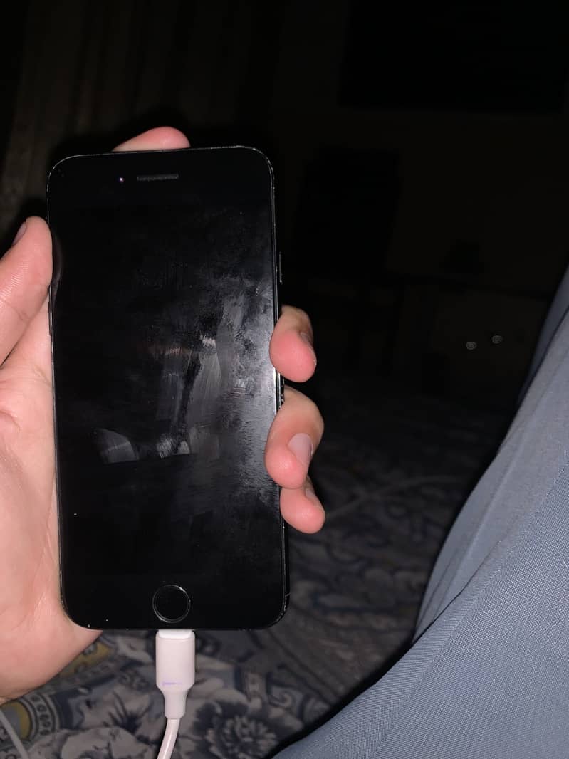 Apple iPhone 7 5