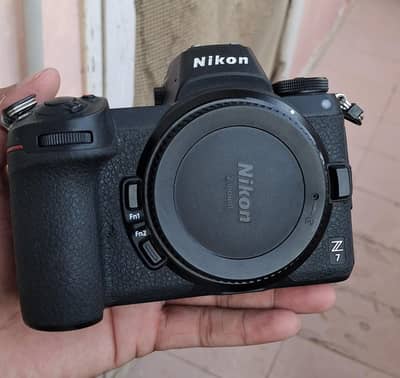Nikon Z7 (body)
