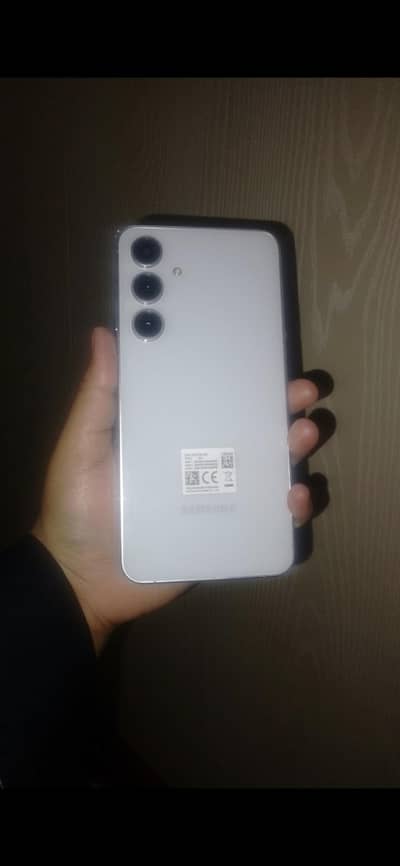Samsung Mobile S24 fE