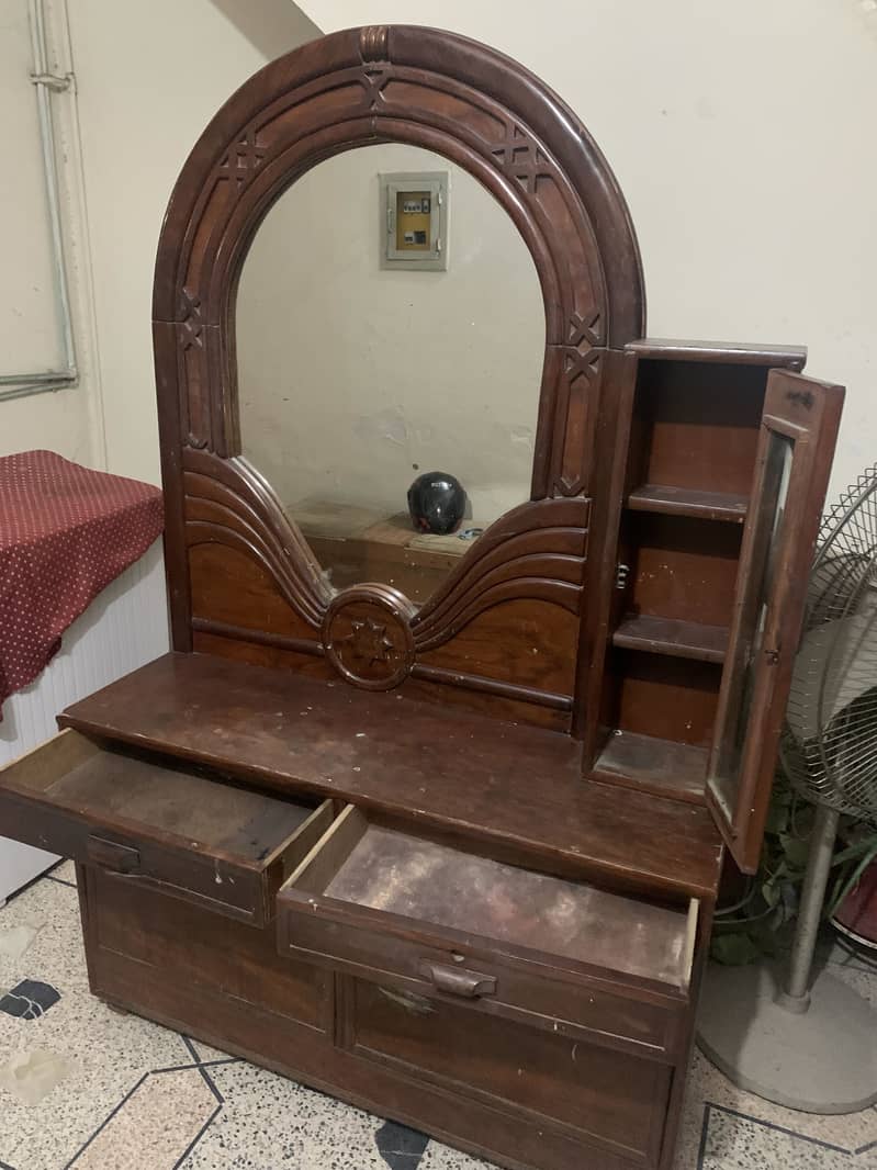 Dressing table 1