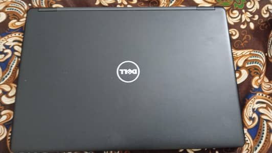 Dell Touch Screen Laptop - Core i5 6th Gen - 8GB RAM / 128GB SSD