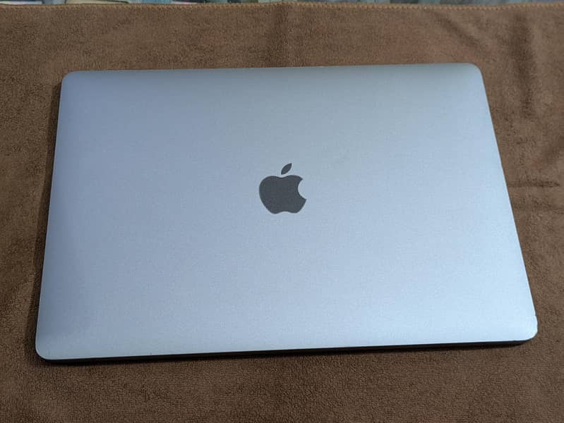 MacBook pro 2017 9