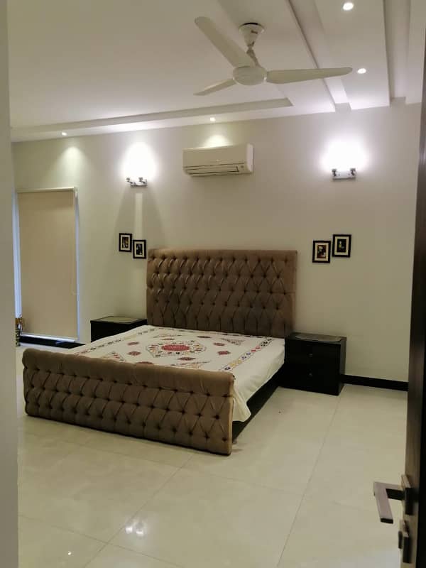 1 Kanal Upper Portion Separate Gate 9