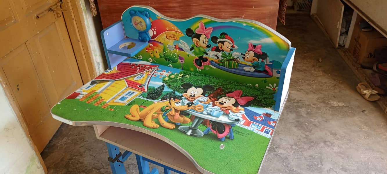 Kids Study Table – Height Adjustable 1