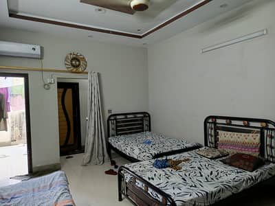 3 bed dd ground floor portion for rent in Johar block 3