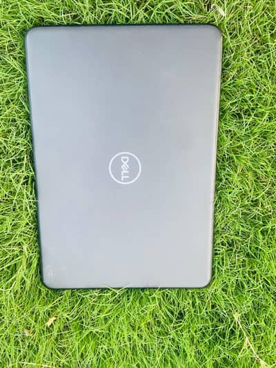 Dell Latitude 3300