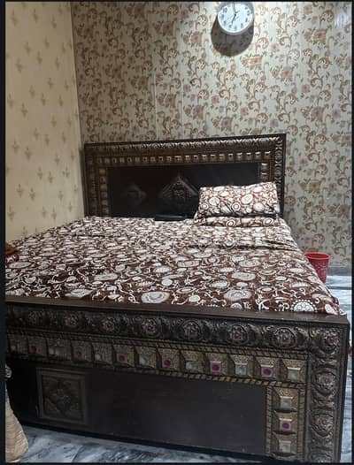 double wooden bed for sell good condition