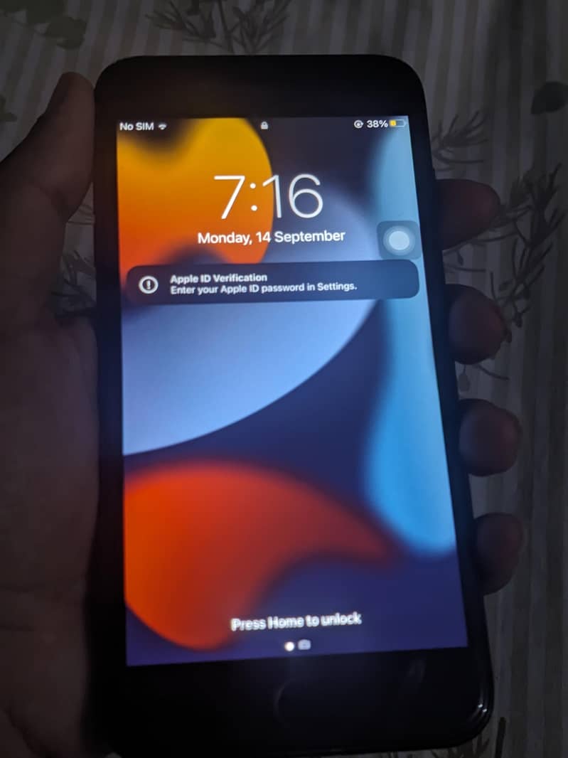 Apple iPhone 7 Plus 0